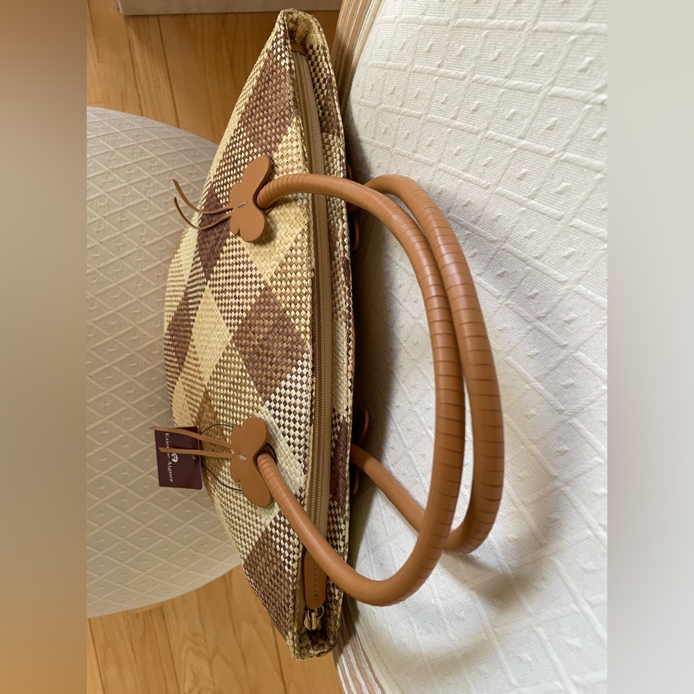 *NWT* Etienne Aigner Straw Tote, Camel color - Picture 6 of 12